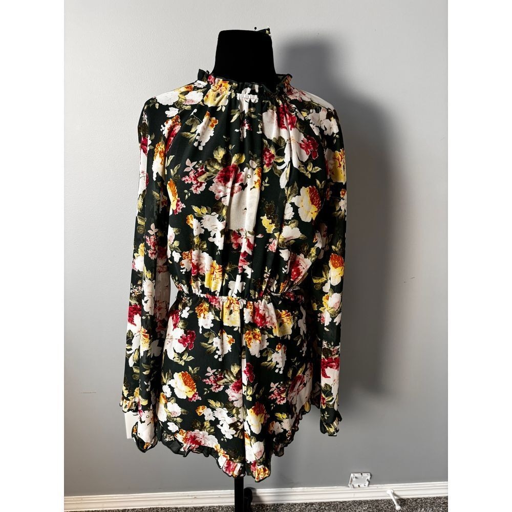 Floral Long Sleeve Romper‎ Dark Green Open Back Bell Sleeve Ruffle Sz Small NWOT